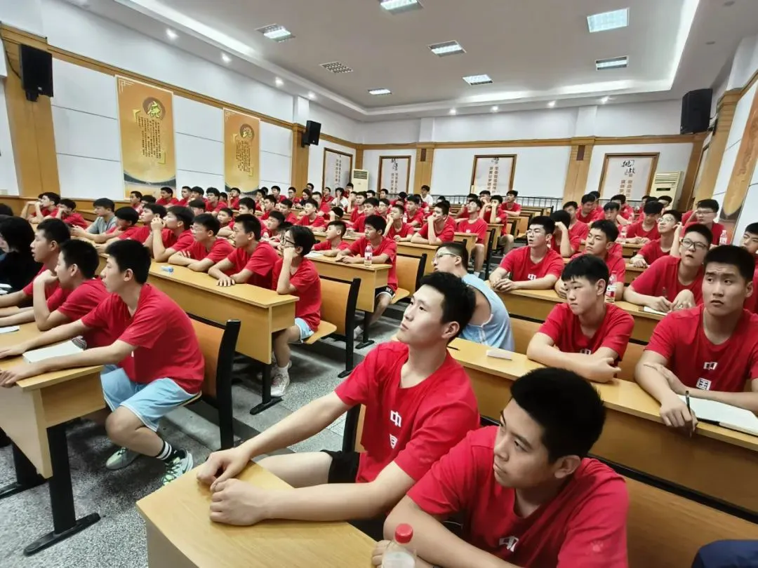 刻苦训练篮球时如何避免受伤的建议_2